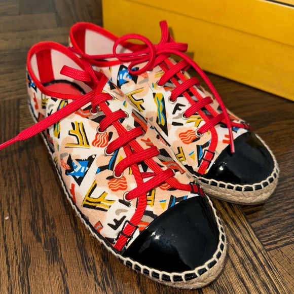 Fendi espadrille canvas lace up sneaker. Size 36 - Picture 5 of 6